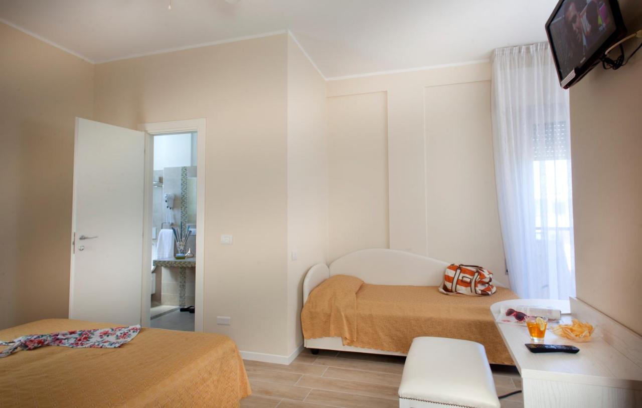 Hotel San Domingo Bellaria – Igea Marina Kültér fotó